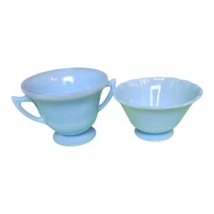 Pyrex Delphite Blue Milk Glass set. Vintage, made in Canada​​​​